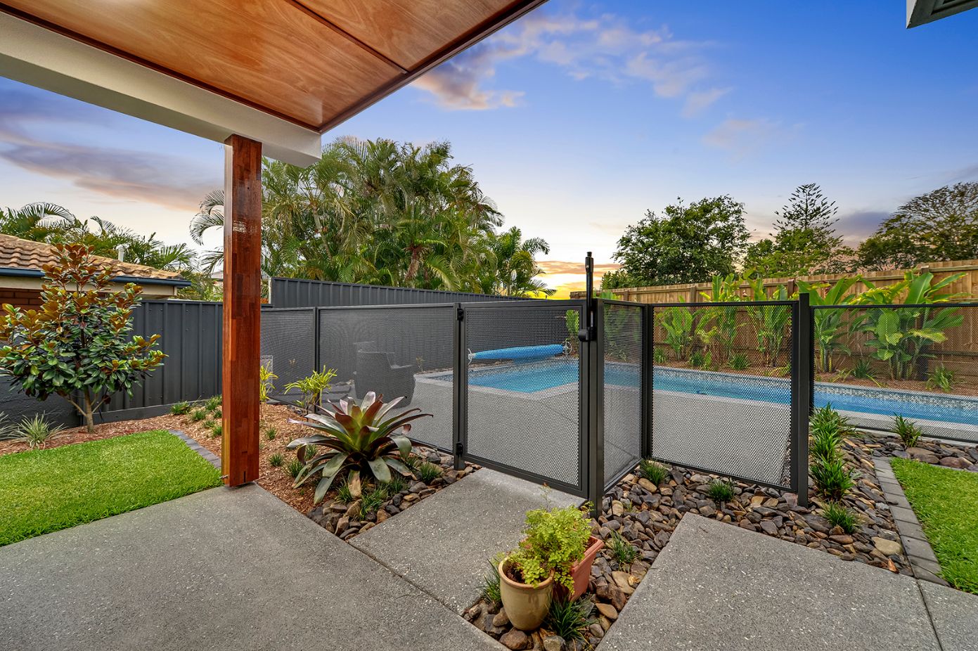 pool perf fence